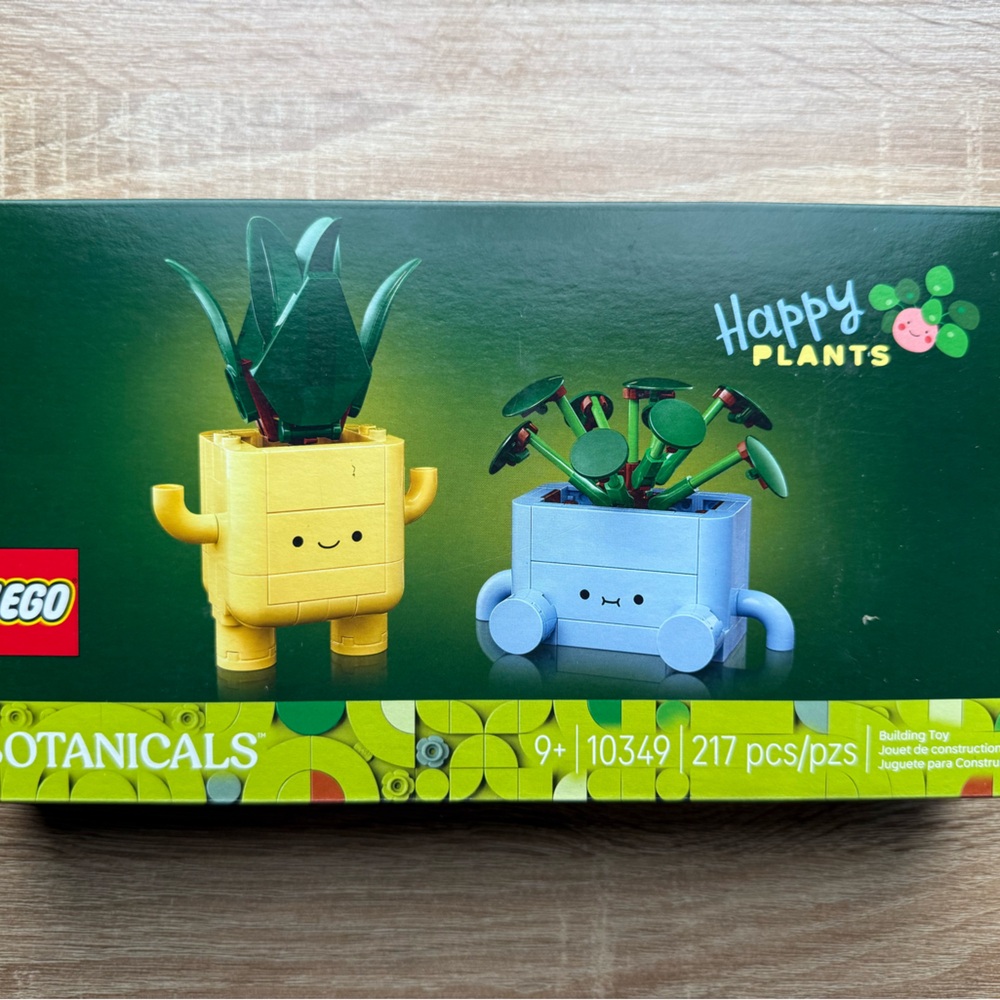 LEGO Botanicals Happy Plants Set - Yellow and Blue